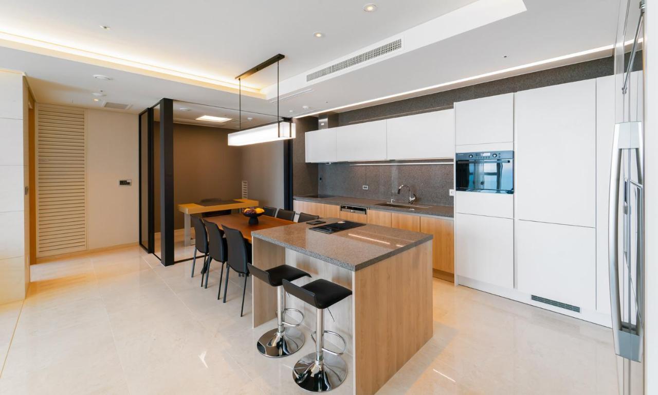 Grand Lct Residence Busan Exterior photo