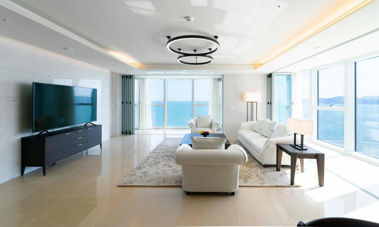 Grand Lct Residence Busan Exterior photo